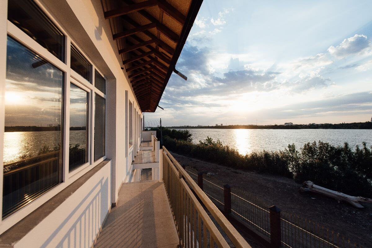 row of aluminum windows in coastal properties