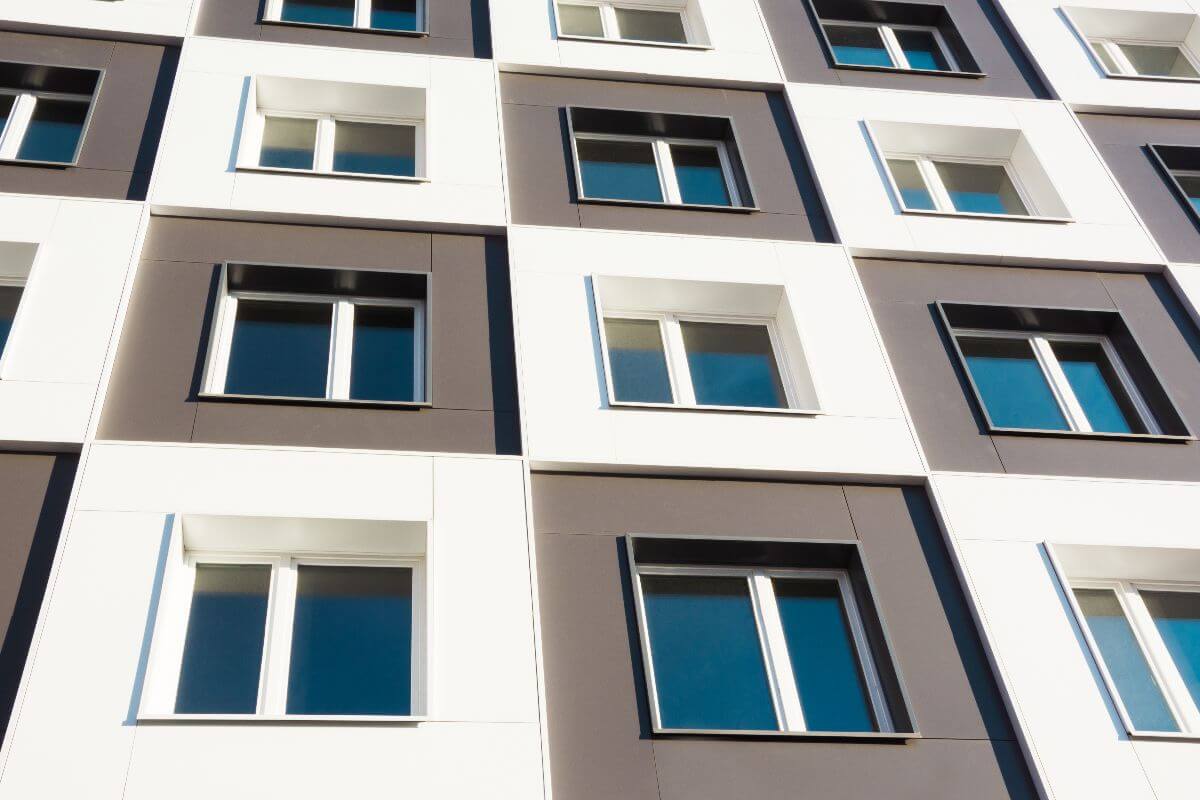 aluminum windows on building facade helping insulation